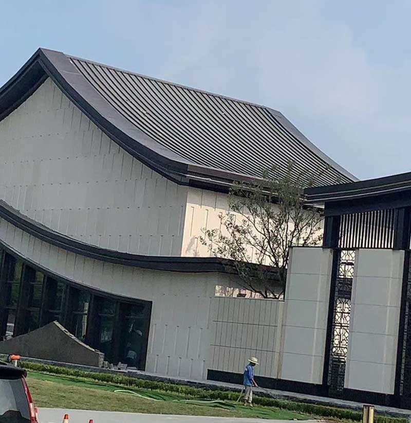 东城金属屋面板的常见类型有哪些？